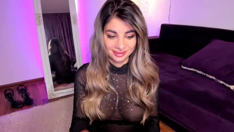 Queennofyuredreams online show from May 17, 9:55 pm