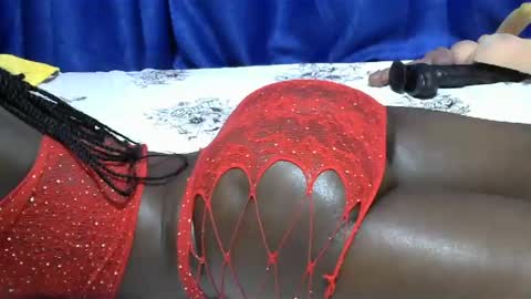 queenoz_46 online show from February 17, 11:34 am
