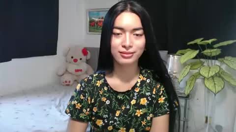 Snapshot of queenpinay69 chatting on September 27, 2:05 am QueenPinay69 online show from September 27, 2:05 am