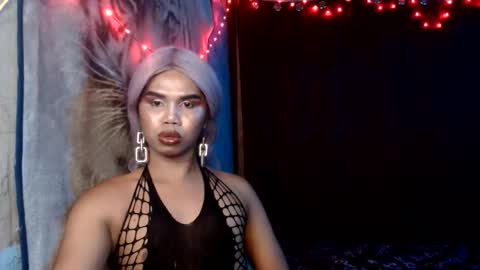 queenpinayebony_xx online show from May 28, 3:09 pm