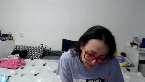 queensofiaqueen online show from May 30, 7:49 am