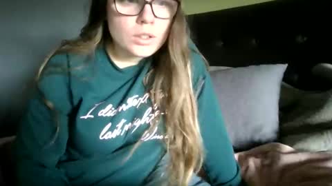 queenstuff online show from February 10, 11:25 am