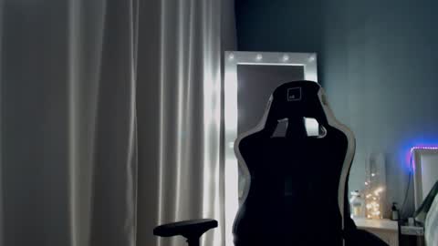 Queensy online show from February 8, 5:39 pm