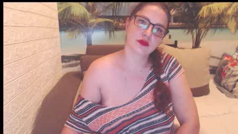 Snapshot of queenxnatasha chatting on September 11, 8:53 pm queenxnatasha online show from September 11, 8:53 pm