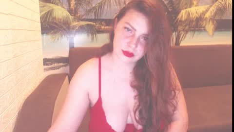 Snapshot of queenxnatasha chatting on October 16, 8:43 pm queenxnatasha online show from October 16, 8:43 pm