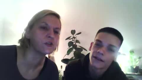 bi is from billy online show from April 3, 6:06 pm