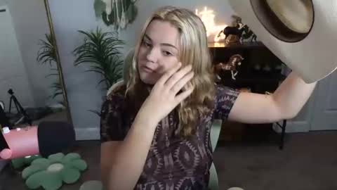 Bri online show from October 28, 1:53 am