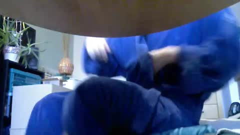 quetequeres online show from January 8, 9:11 am