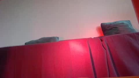 quetequeres online show from February 16, 9:16 am