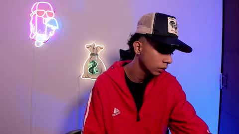 Snapshot of quetzal_coatl_ chatting on November 11, 8:09 pm quetzal_coatl_ online show from November 11, 8:09 pm