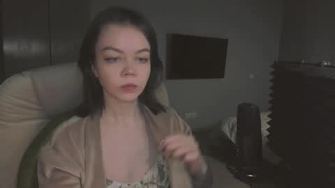 quietluxury online show from January 5, 5:27 pm