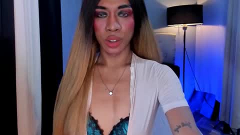 Snapshot of quinn_octavia chatting on July 8, 12:31 pm quinn_octavia online show from July 8, 12:31 pm