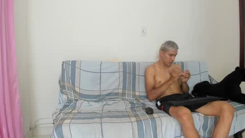 QuinnAndPuma online show from March 11, 4:32 am