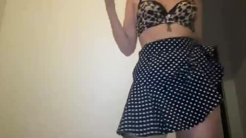 Quinnyelena online show from July 22, 8:11 pm