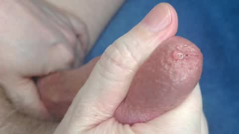 Ryan V online show from April 21, 1:42 am