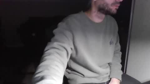 Snapshot of quinsanre chatting on January 10, 2:46 am Bones online show from January 10, 2:46 am