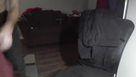 Snapshot of quinsanre chatting on January 18, 6:10 pm Bones online show from January 18, 6:10 pm