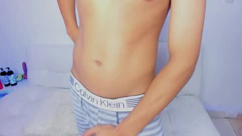 Snapshot of quintana_444 chatting on November 18, 2:54 pm quintana_444 online show from November 18, 2:54 pm