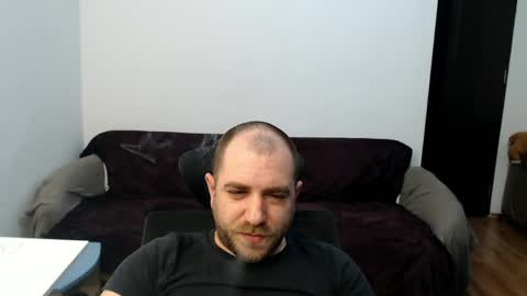 R0bila online show from April 8, 10:32 pm