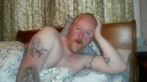 Snapshot of r_o_h_a_n chatting on October 3, 12:24 pm r_o_h_a_n online show from October 3, 12:24 pm