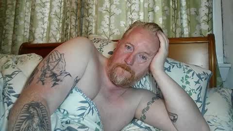 Snapshot of r_o_h_a_n chatting on October 14, 9:10 am r_o_h_a_n online show from October 14, 9:10 am