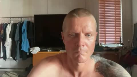 rabbit_eyes69 online show from April 12, 8:19 am