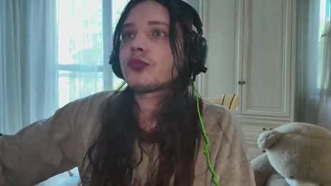 Snapshot of rabbitboyy1 chatting on September 13, 9:20 am rabbitboyy online show from September 13, 9:20 am