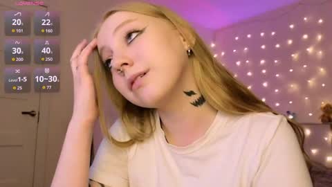 Rebecca  Becc online show from April 13, 5:29 pm