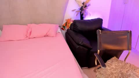 natalia  -  online show from November 8, 4:34 am