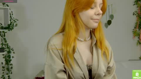rachel__lips online show from April 27, 9:07 am
