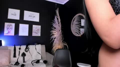 RACHEL ES online show from May 30, 5:26 am