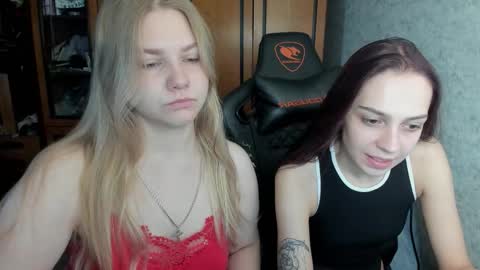 Snapshot of rachel_sharp chatting on October 8, 4:54 am Make me cum online show from October 8, 4:54 am