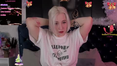 Snapshot of rachelcart chatting on January 4, 3:40 am RachelCart online show from January 4, 3:40 am