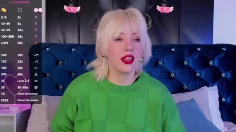 Snapshot of rachelcart chatting on January 29, 3:54 am RachelCart online show from January 29, 3:54 am