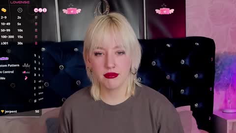 Snapshot of rachelcart chatting on January 31, 4:03 am RachelCart online show from January 31, 4:03 am