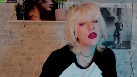 Snapshot of rachelcart chatting on February 26, 3:32 am RachelCart online show from February 26, 3:32 am