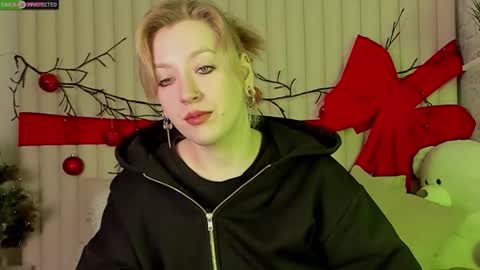 Snapshot of rachelcart chatting on December 20, 3:13 am RachelCart online show from December 20, 3:13 am