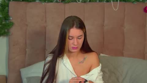 RachellSimpson online show from December 20, 6:37 pm