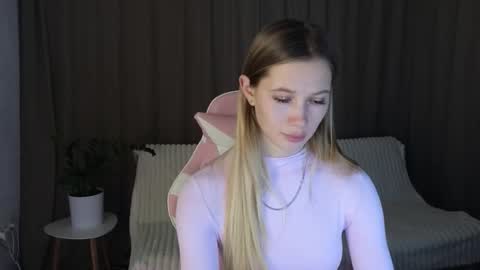 Snapshot of rachelwooods chatting on January 9, 3:04 pm Rachel online show from January 9, 3:04 pm