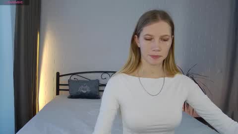 Snapshot of rachelwooods chatting on January 11, 6:29 am Rachel online show from January 11, 6:29 am