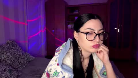 Snapshot of radiant_luna chatting on December 15, 6:23 pm Luna online show from December 15, 6:23 pm