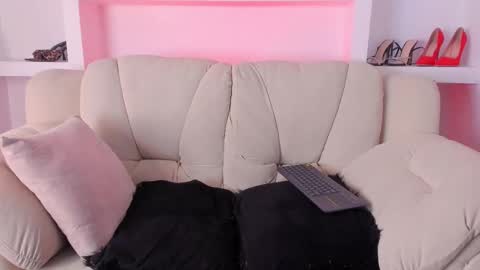 Radiant Naomi online show from November 12, 11:32 am