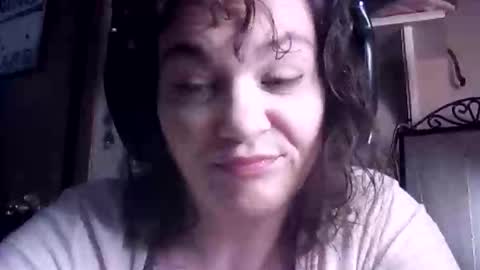 radiantstarr online show from May 11, 3:34 am