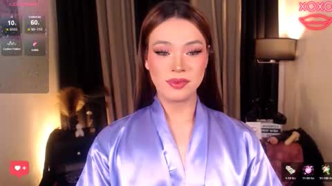 Snapshot of raeganclinton chatting on February 18, 8:43 am raeganclinton online show from February 18, 8:43 am