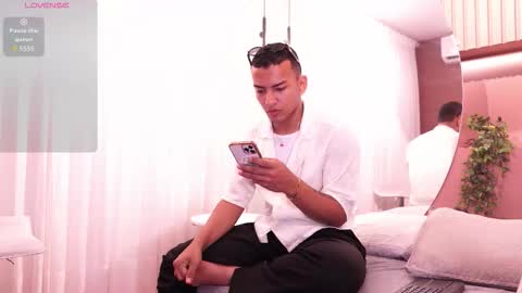 rafa_cruz online show from February 22, 5:22 pm