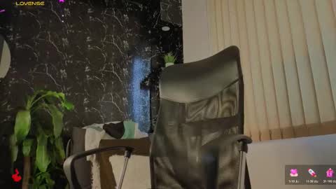 R A F A E L online show from January 18, 8:12 pm