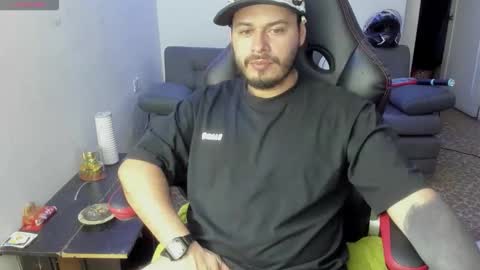 ragnar_lothbrok77 online show from April 7, 3:40 am