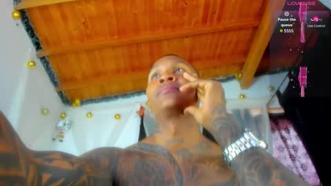 Snapshot of ragnarhot24 chatting on February 1, 3:21 pm Andres H online show from February 1, 3:21 pm