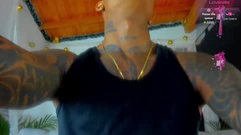 Snapshot of ragnarhot24 chatting on February 21, 3:57 pm Andres H online show from February 21, 3:57 pm