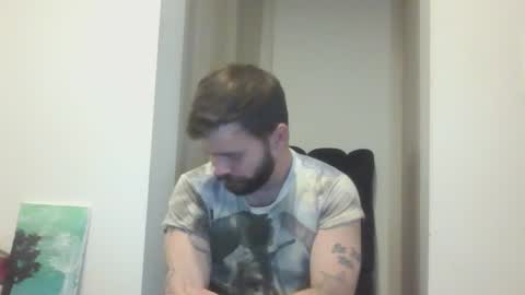 Snapshot of ragnor_vex chatting on February 11, 11:33 pm Ragnor vex online show from February 11, 11:33 pm